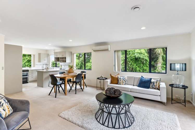 2/894 East Coast Road_0