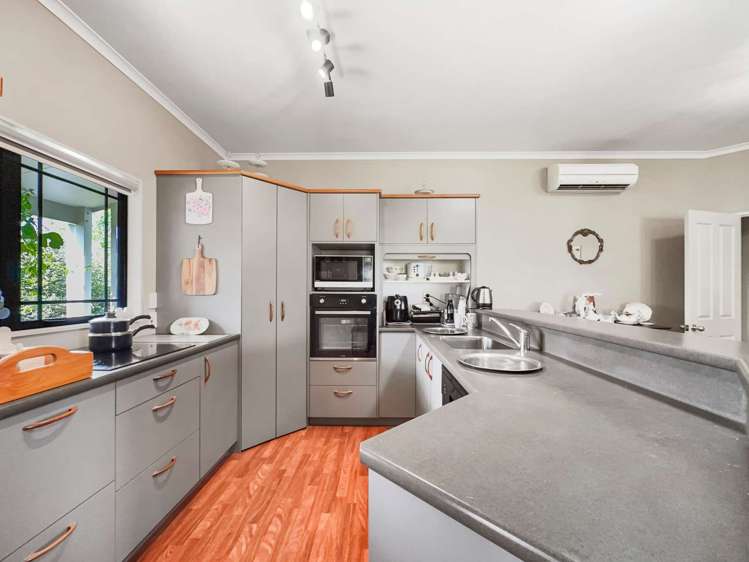 20 Paraekaretu Street Hunterville_8