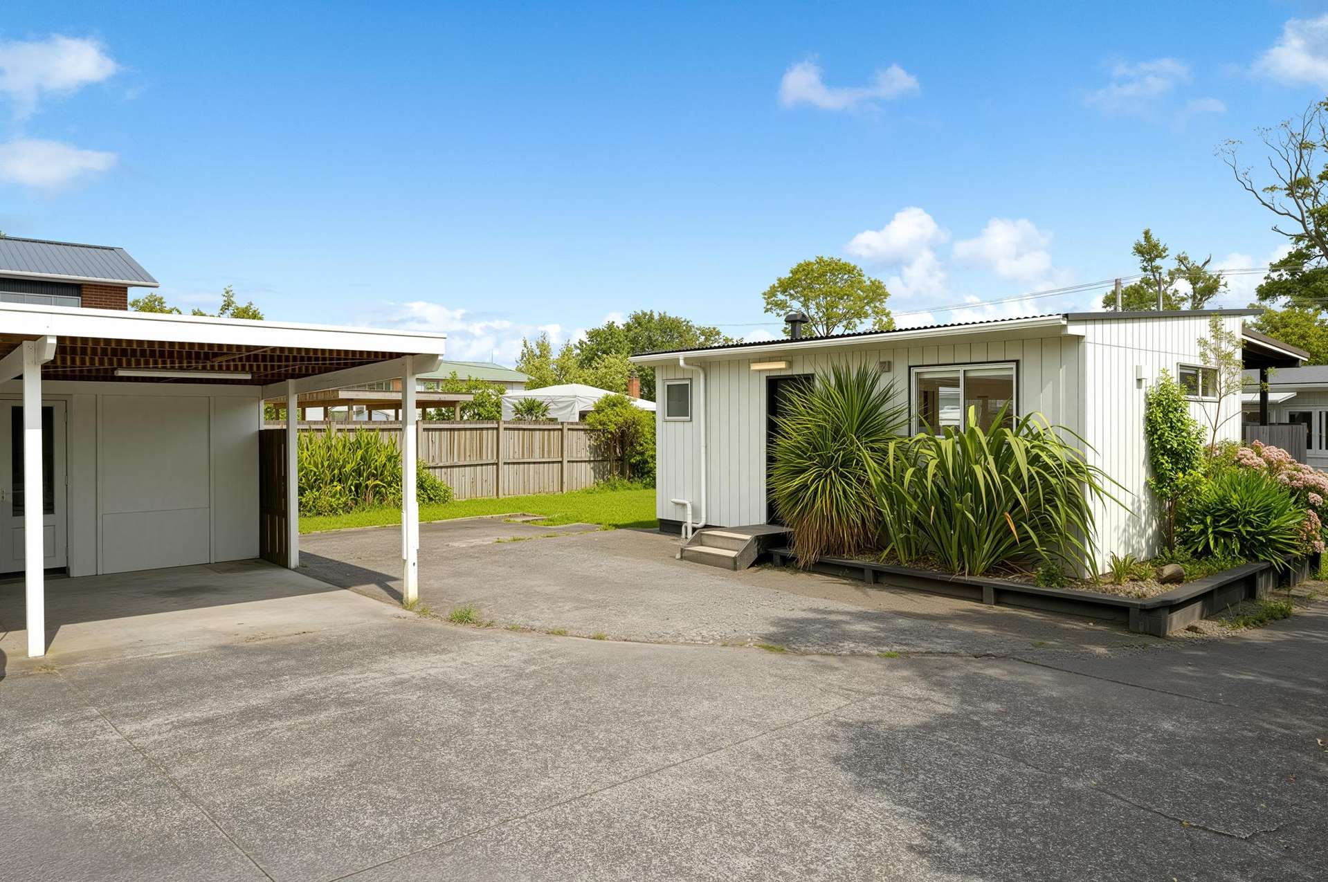 3/176 Henderson Valley Road Henderson_0