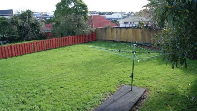 62 Sherwood Avenue Te Atatu South_12