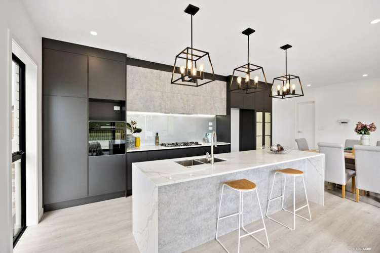 7 Crows Road Swanson_2