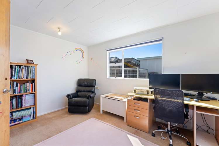 4 Robert McKeen Street Otaki Beach_19