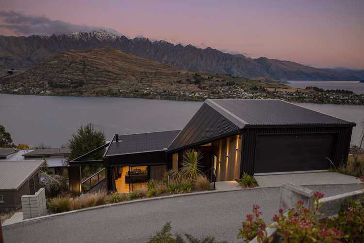 5 Lancewood Lane Queenstown Hill_5