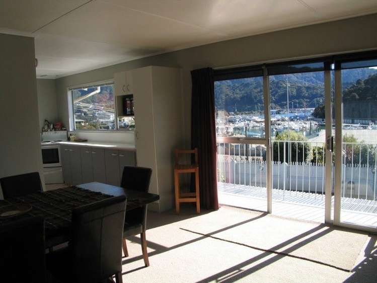 4a Rutland Street Picton_12