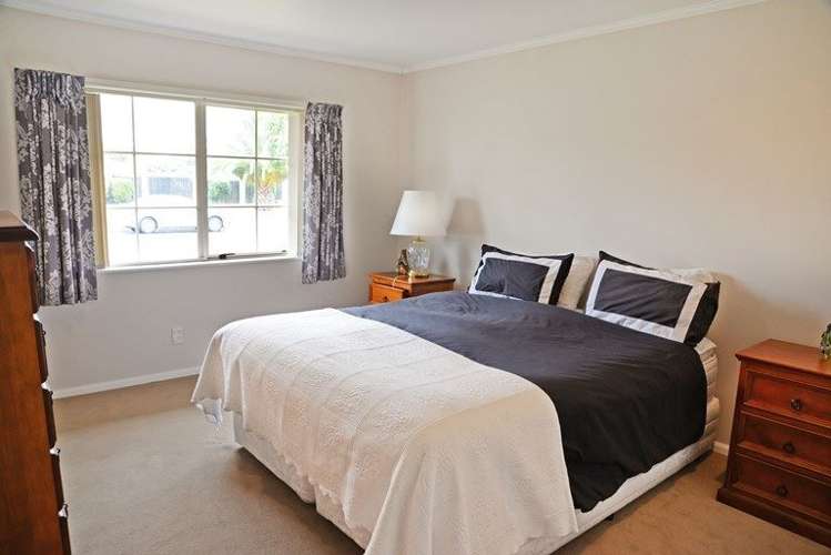 1 Flora Place Wattle Downs_12