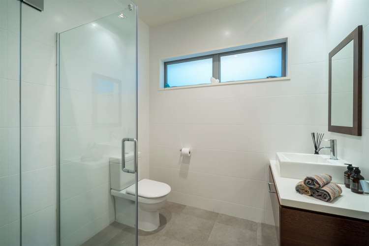 19 Tizard Road Birkenhead_18