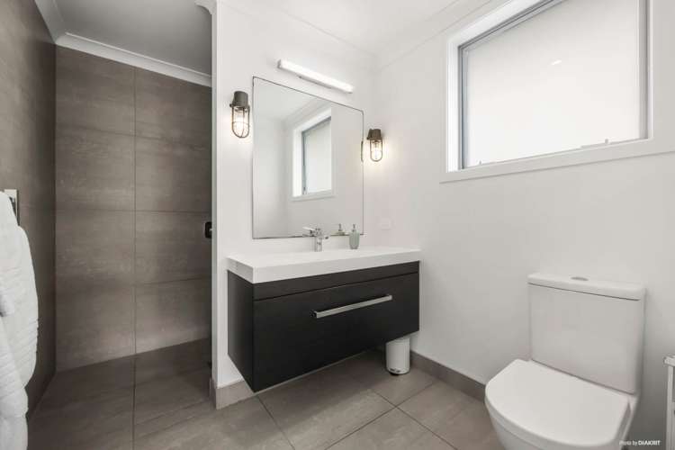 42 Boocock Crescent Orewa_12