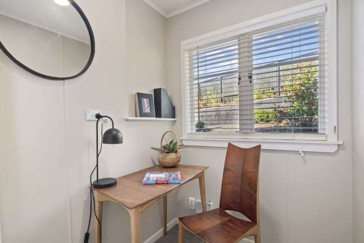 96 The Ridgeway Stoke_16