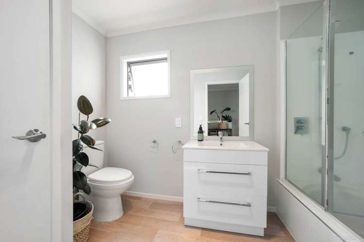 9 Silvereye Road Hobsonville_11