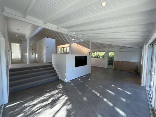 8 Meanda Gardens Sunnyhills_4