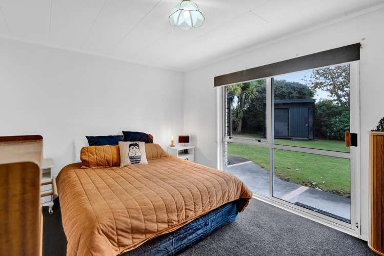 1138 South Road Oakura_8