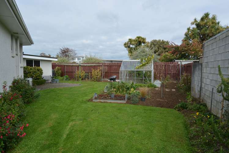 112 Wilton Street Windsor_25