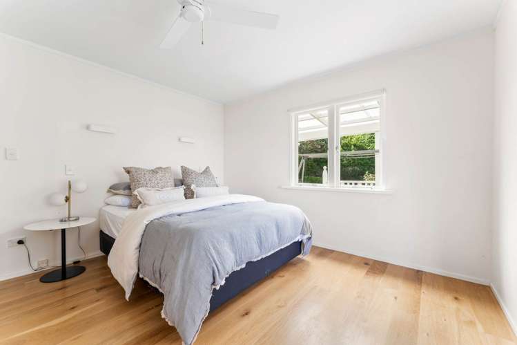 6 Young Street Mahurangi East_15