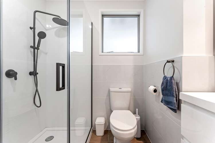 12 Tawhana Crescent Red Beach_16