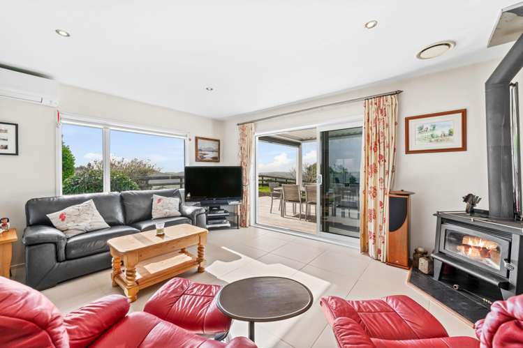 1382 Old North Road Helensville_38