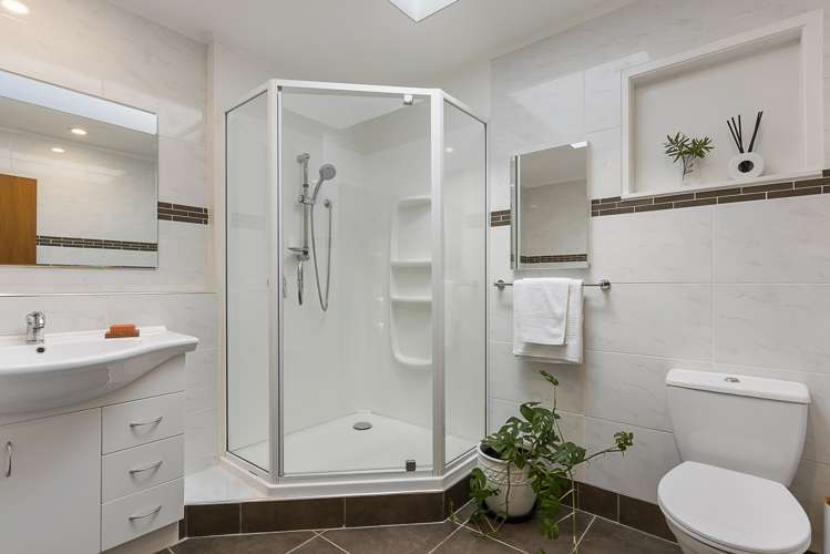 1/40 James Evans Drive Northcote_16