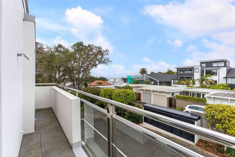 5/258 Hurstmere Road Takapuna_24