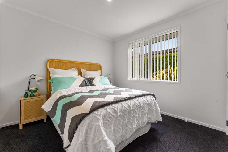 6 Dumas Place Rosehill_18