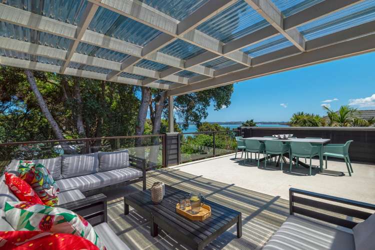 8 Poaka Place Beach Haven_19