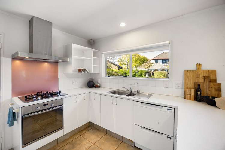 1 The Avenue Harrowfield_5