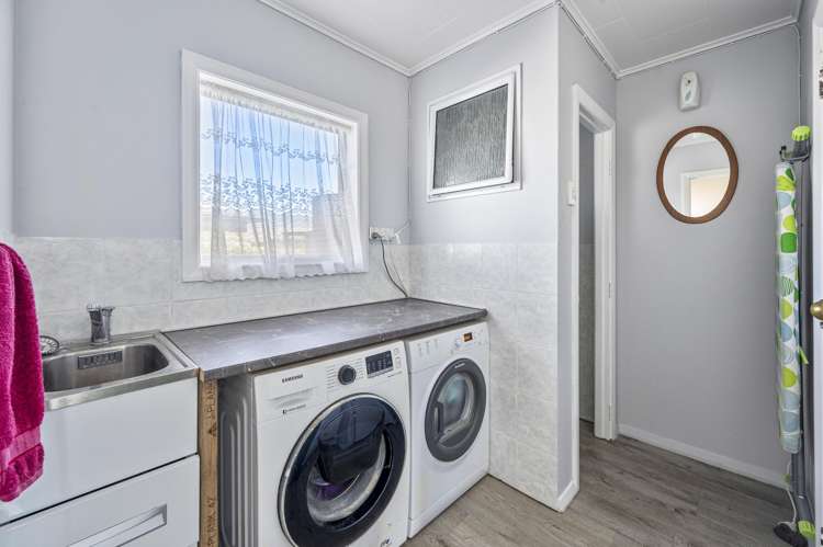 27 Holyrood Street Taradale_13