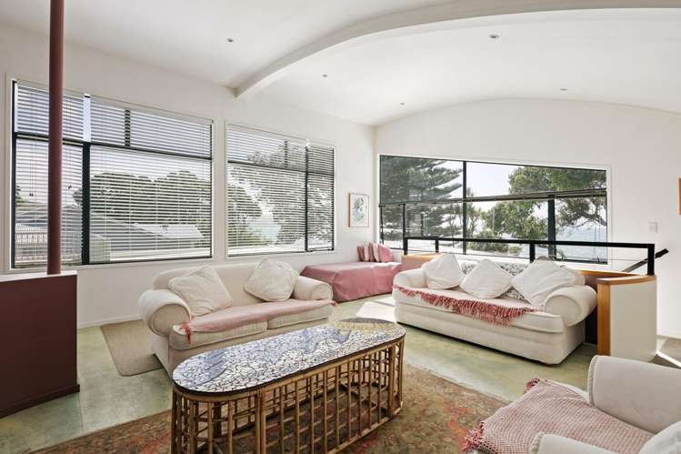 2 Tuahine Crescent Wainui_7