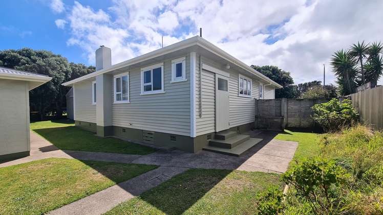 20 Dieffenbach Street Opunake_19