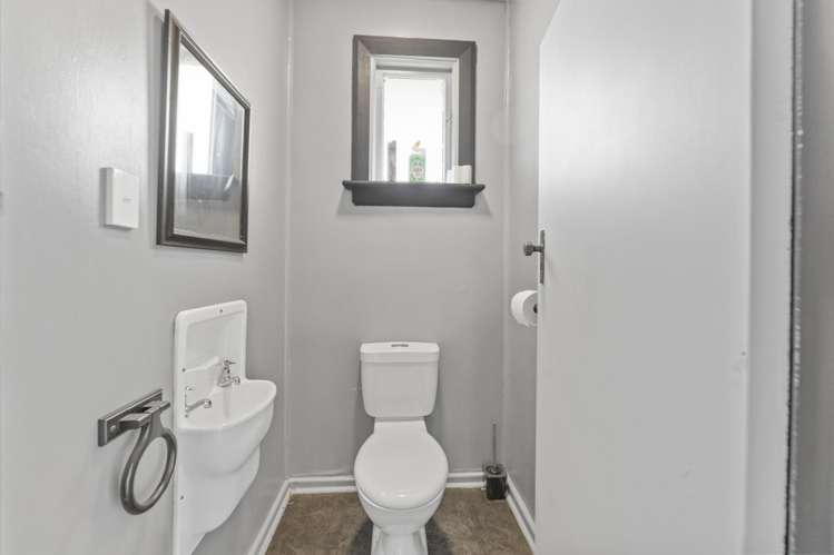 14 Nottingham Crescent Calton Hill_16