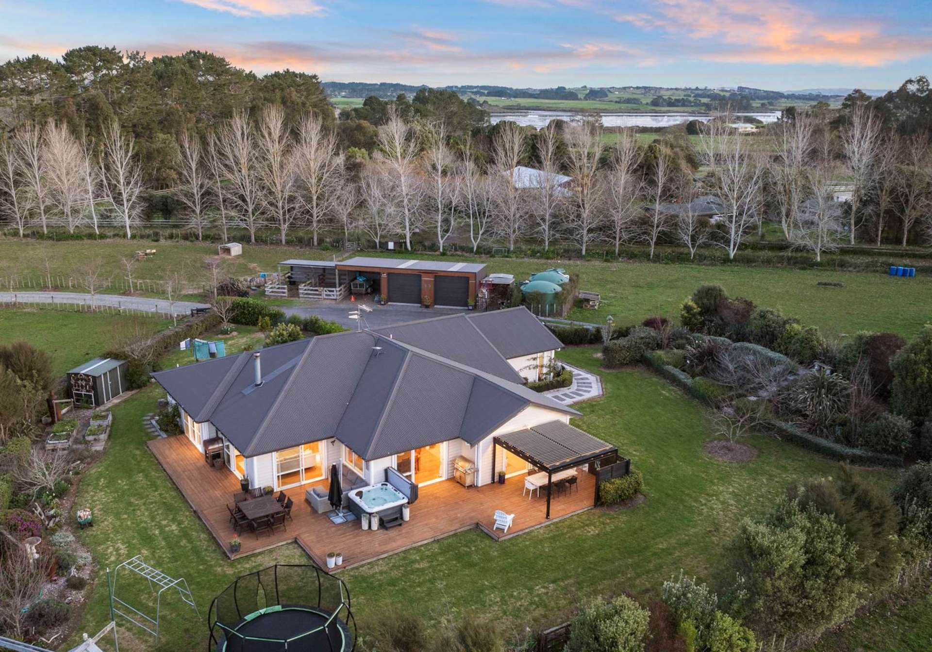 62 Estuary View Road Waiau Pa_0