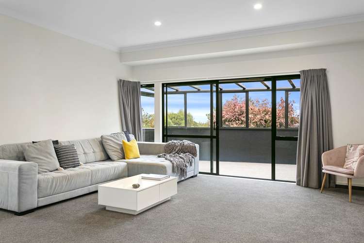 2/73 Harvey Street Waipahihi_5