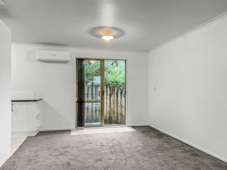 2/12A Keeling Road Henderson_4
