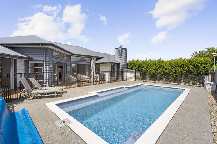 38 Tulip Drive Cambridge_17