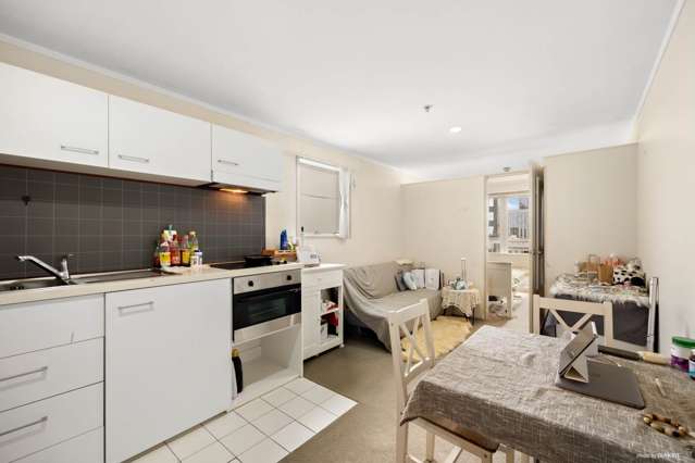 8c/8 Bankside Street Auckland Central_1