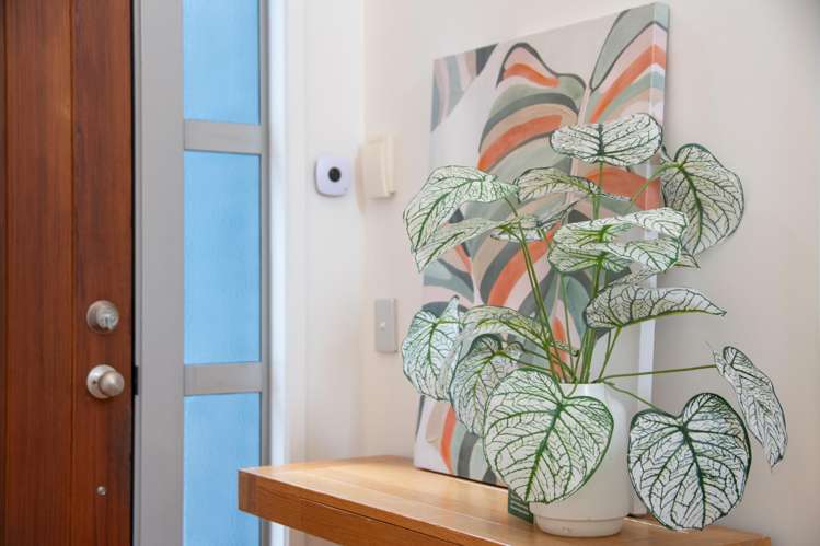 9 Springwater Vale Unsworth Heights_23