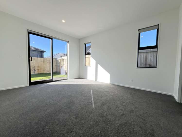 18 Rita Angus Road 10145_11