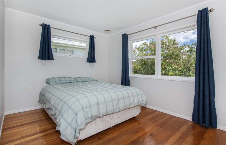 37 Raewyn Street Morningside_5