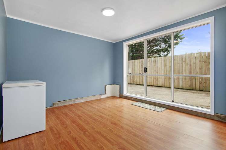 22 Castle Crescent Stokes Valley_17