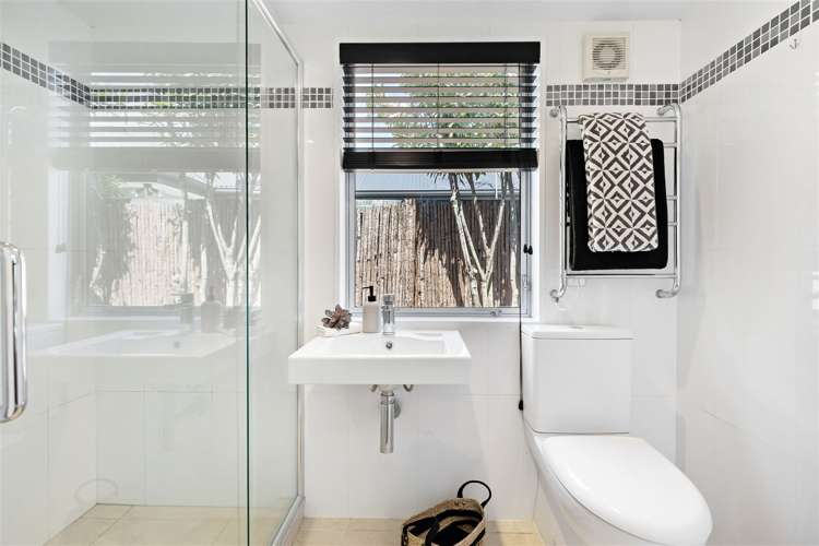 11 Linkwater Way Parklands_14