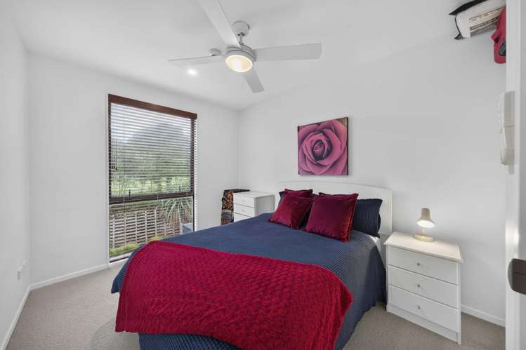 49/8 Thompson Park Road Mount Wellington_13