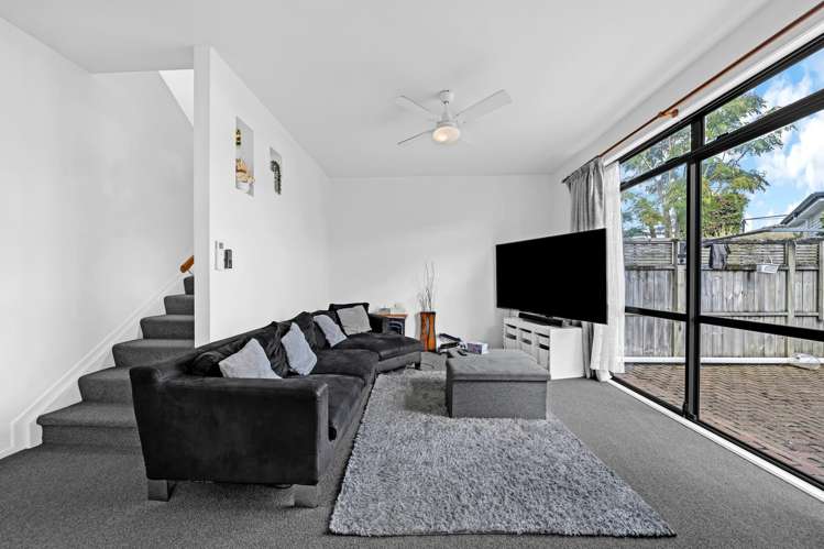 44/2 Armoy Drive East Tamaki_6