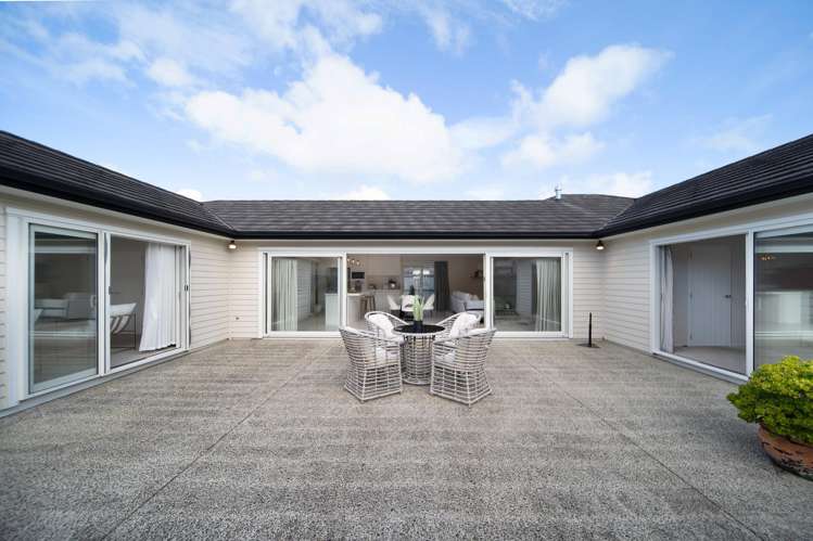 8 Canini Grove Karaka_30