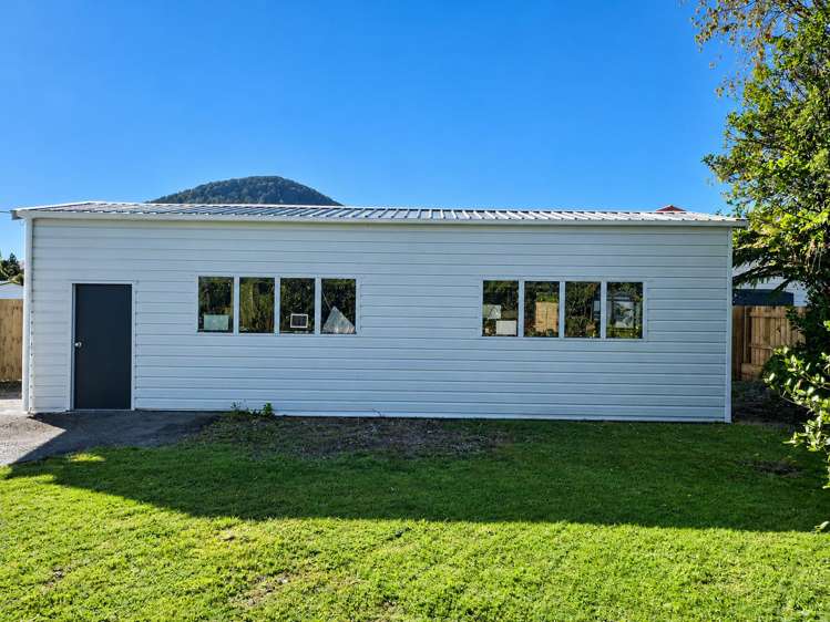 24 Pauareka Road Haast_15