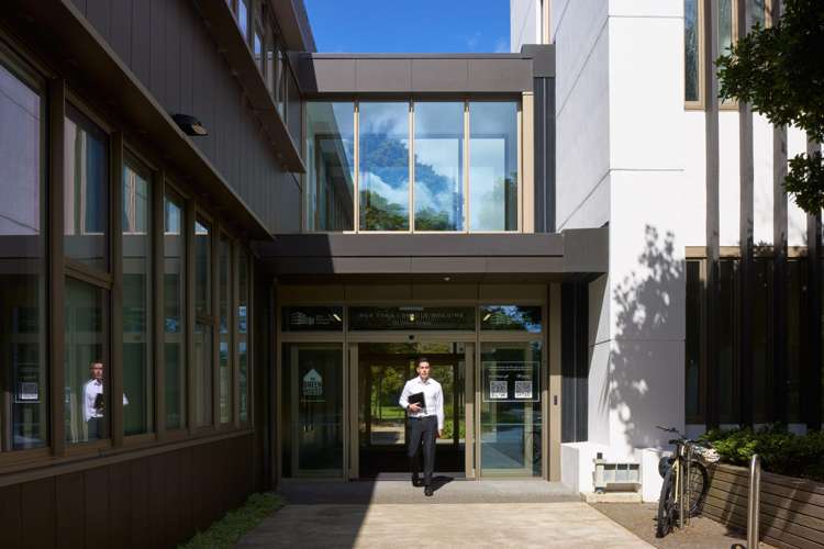 L2, 68 Ward Street Upper Hutt Central_3