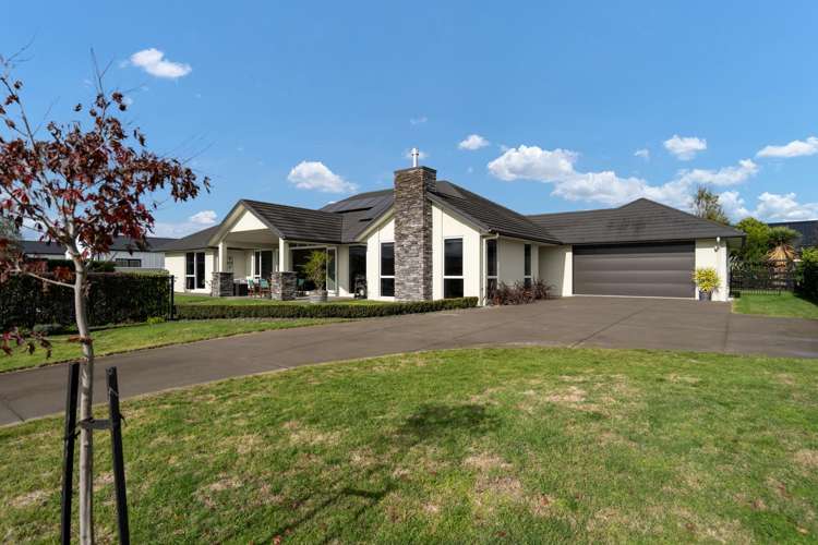13 Alan Livingston Drive_3
