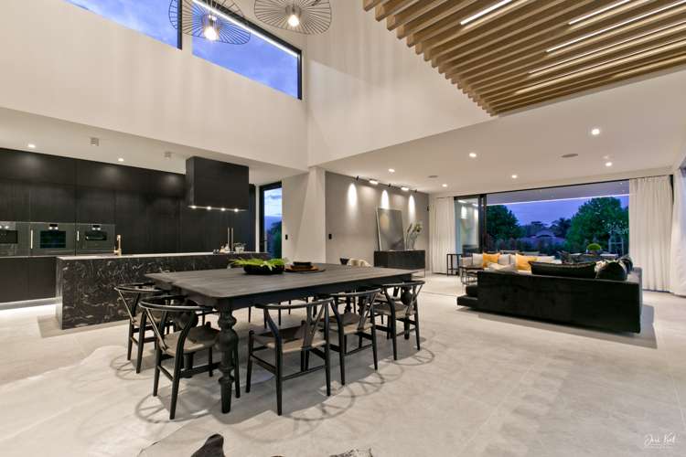 26 Lynwood Grove Dairy Flat_13