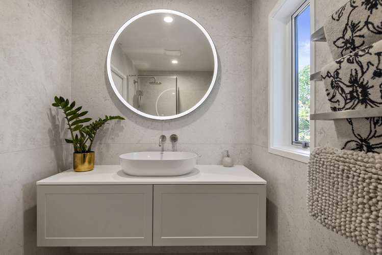 473 Beach Road Murrays Bay_18