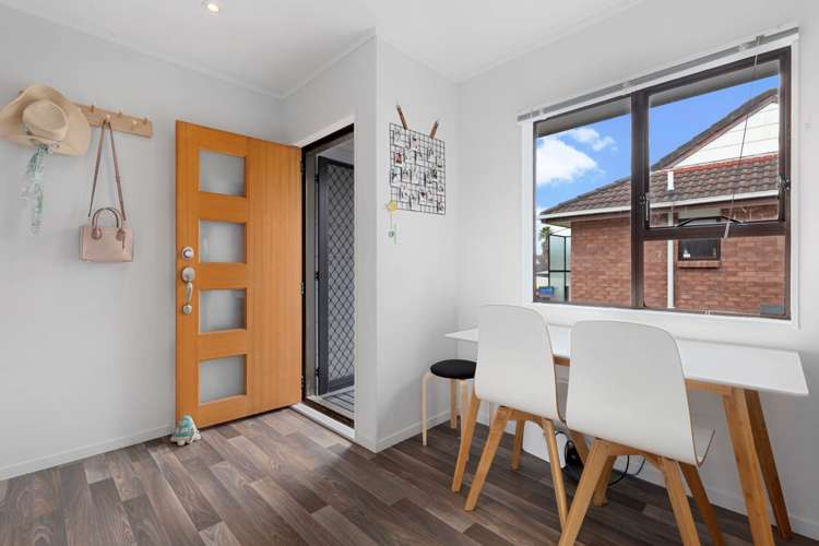 2/3 Seaward Place Wattle Downs_9