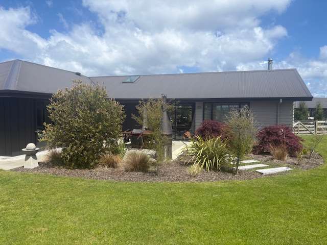 3 Karaka Place Kinloch_2
