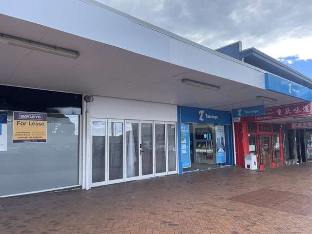 Shop 2, 83 Devonport Road City Centre_1