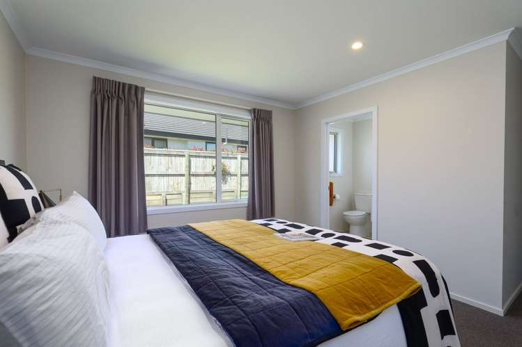 6 Barham Place Stoke_17